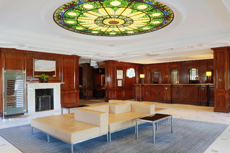 Holiday Inn Guildford - Genel