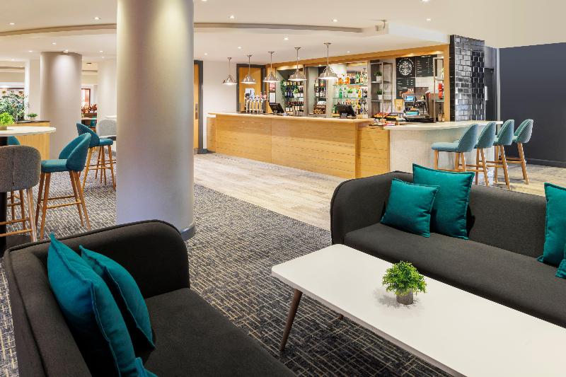 Holiday Inn High Wycombe M40-J4 - Bar