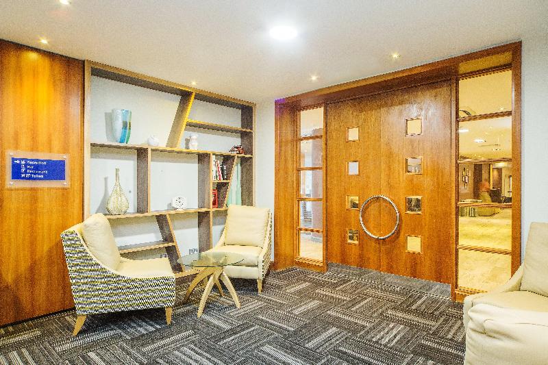 Holiday Inn High Wycombe M40-J4 - Toplantı