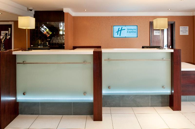 Holiday Inn Express Leeds East - Genel