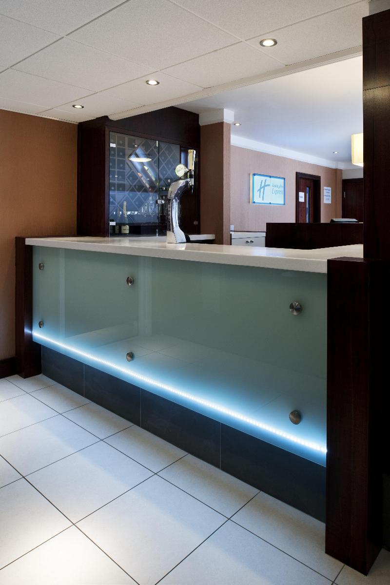 Holiday Inn Express Leeds East - Genel