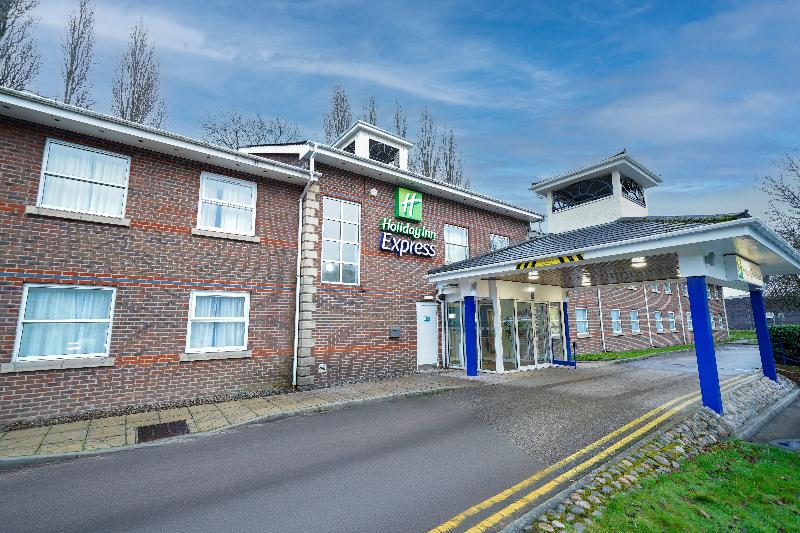 Holiday Inn Express Leeds East - Genel