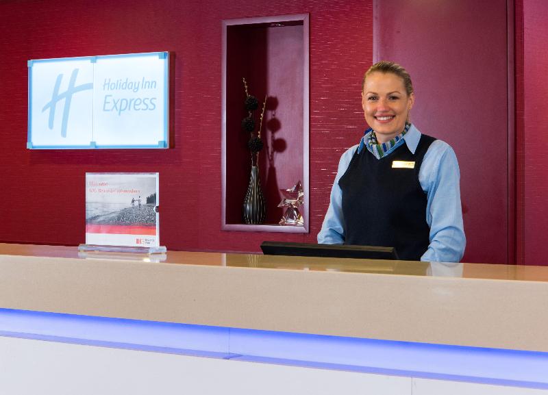 Holiday Inn Express Leeds City Centre - Lobi