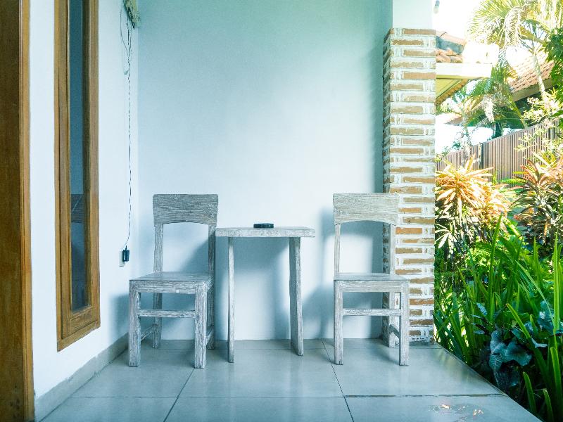 The Wina Guesthouse 2 by ZUZU - Lobi