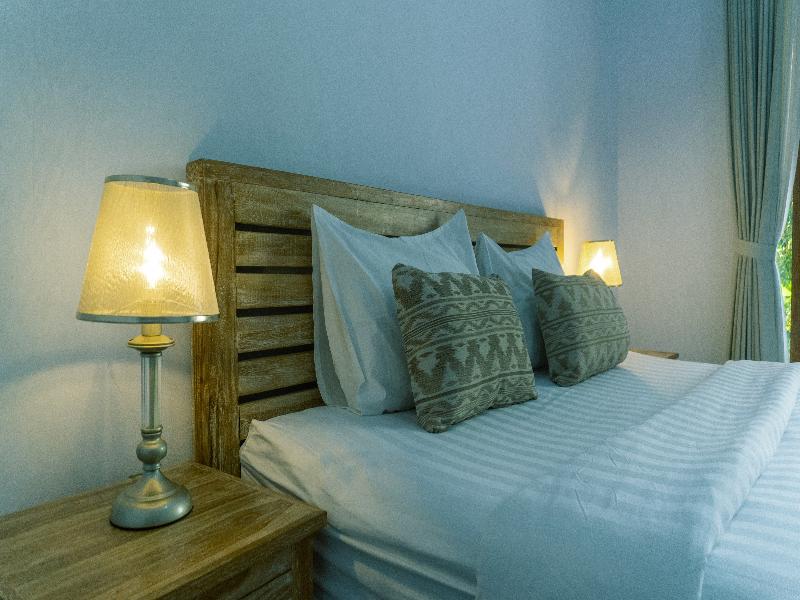 The Wina Guesthouse 2 by ZUZU - Oda