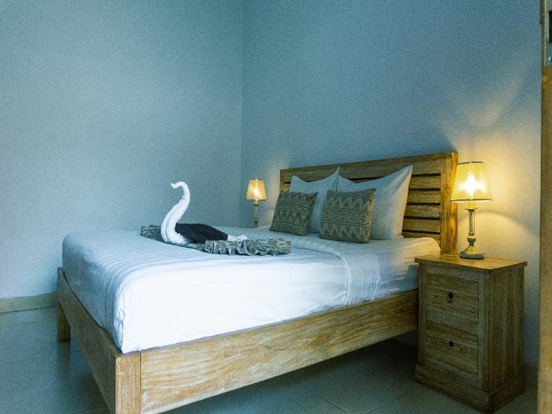 The Wina Guesthouse 2 by ZUZU - Oda