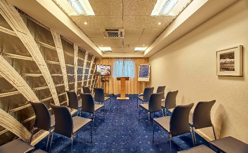 Holiday Inn Express London Stratford - Toplantı