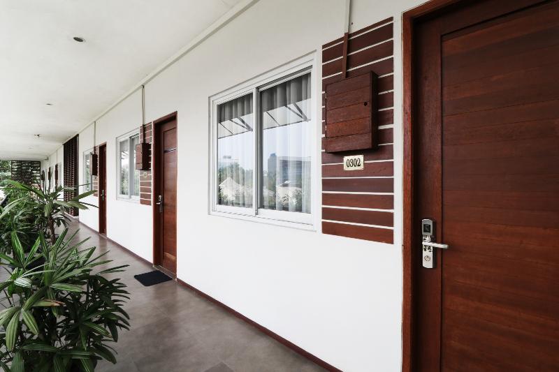 Pejaten Valley Residence by ZUZU - Genel