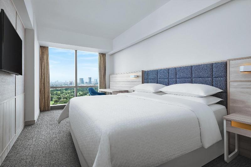 Four Points by Sheraton Surabaya, Pakuwon Indah - Oda