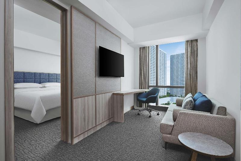 Four Points by Sheraton Surabaya, Pakuwon Indah - Oda