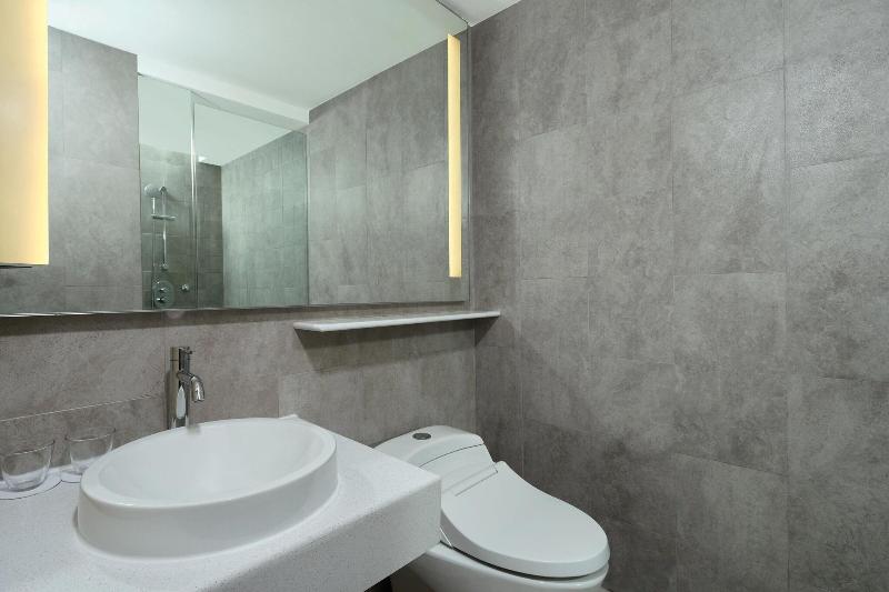 Four Points by Sheraton Surabaya, Pakuwon Indah - Oda