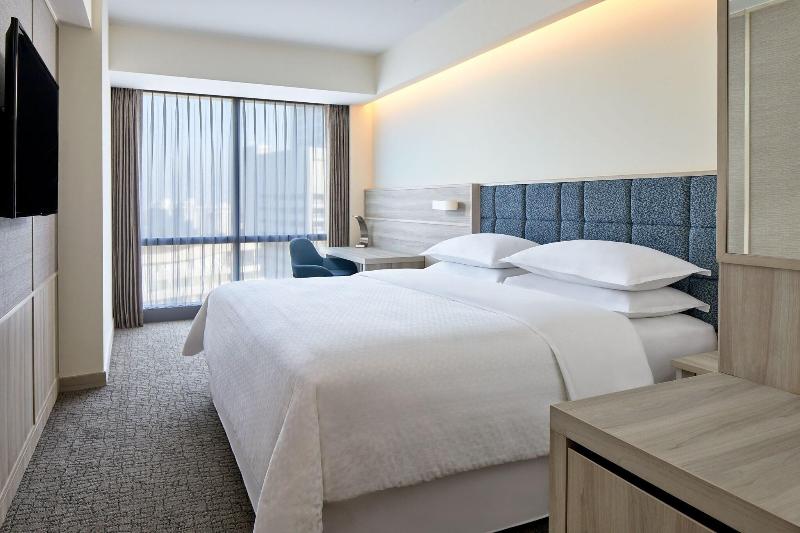 Four Points by Sheraton Surabaya, Pakuwon Indah - Oda