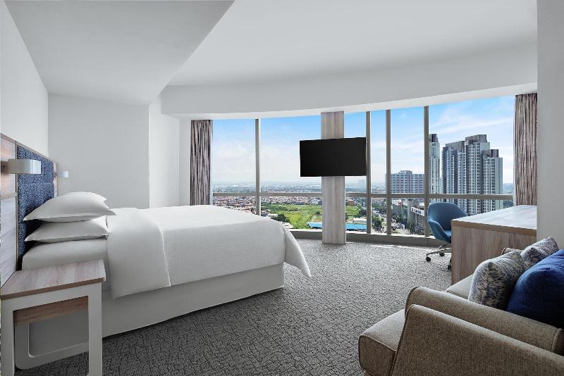Four Points by Sheraton Surabaya, Pakuwon Indah - Oda