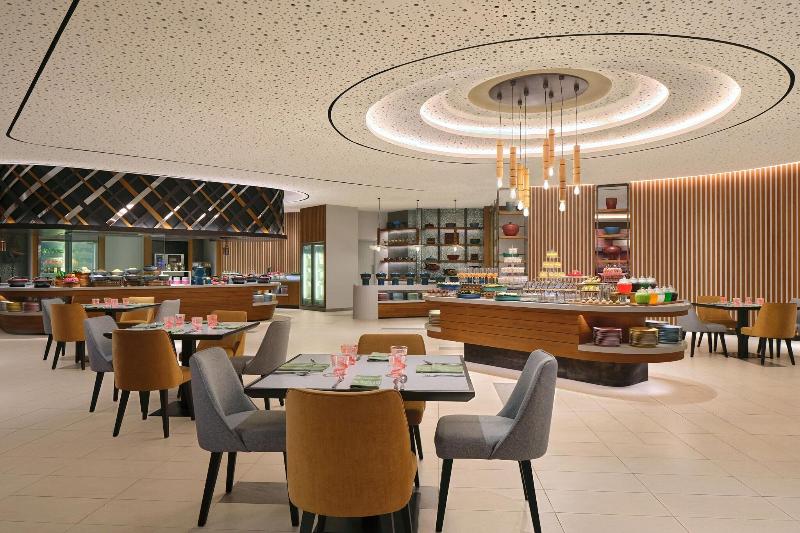Four Points by Sheraton Surabaya, Pakuwon Indah - Restoran
