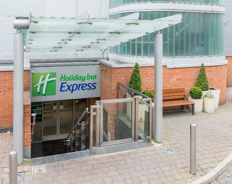 Holiday Inn Express London Swiss Cottage - Genel