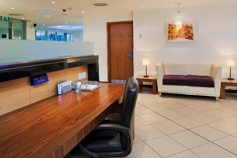 Holiday Inn Express London Swiss Cottage - Genel