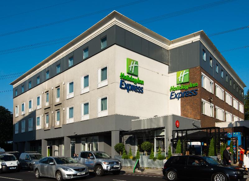 Holiday Inn Express Wimbledon South - Genel