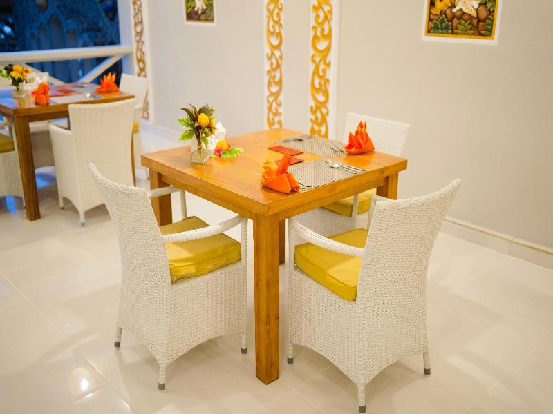 Poinciana Resort Bali - Restoran
