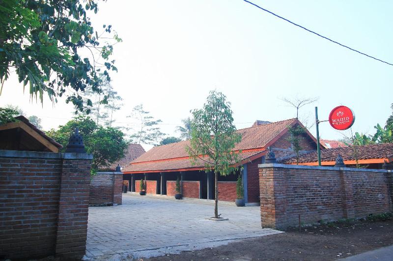 Wahid Borobudur - Genel