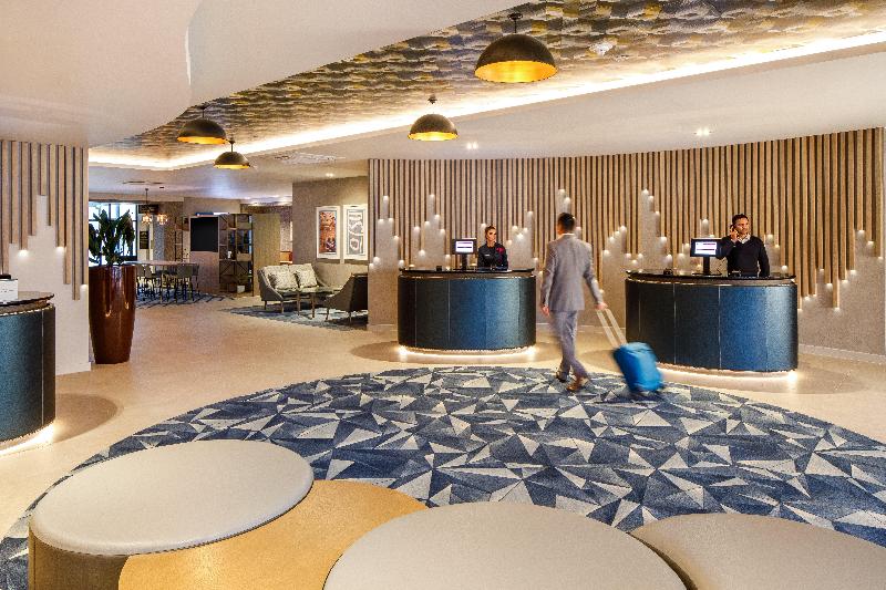 Crowne Plaza Manchester Airport - Genel