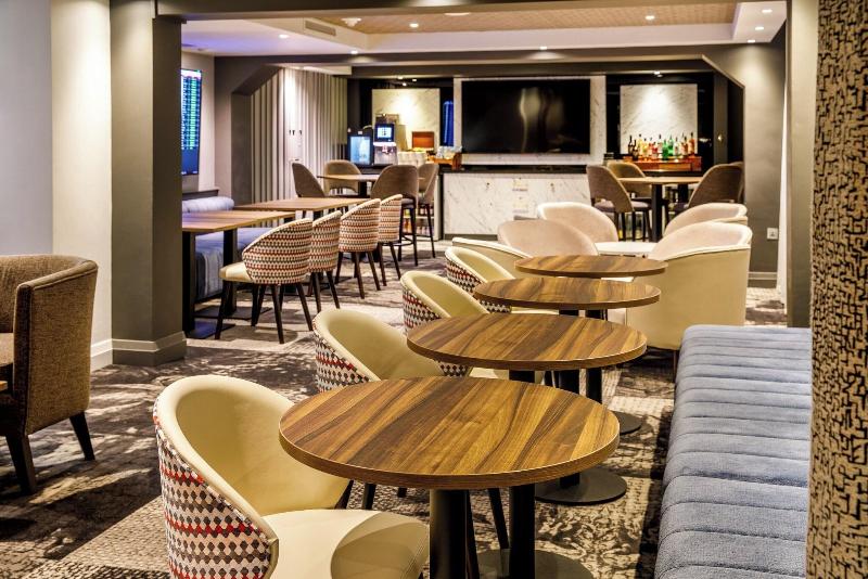 Crowne Plaza Manchester Airport - Genel