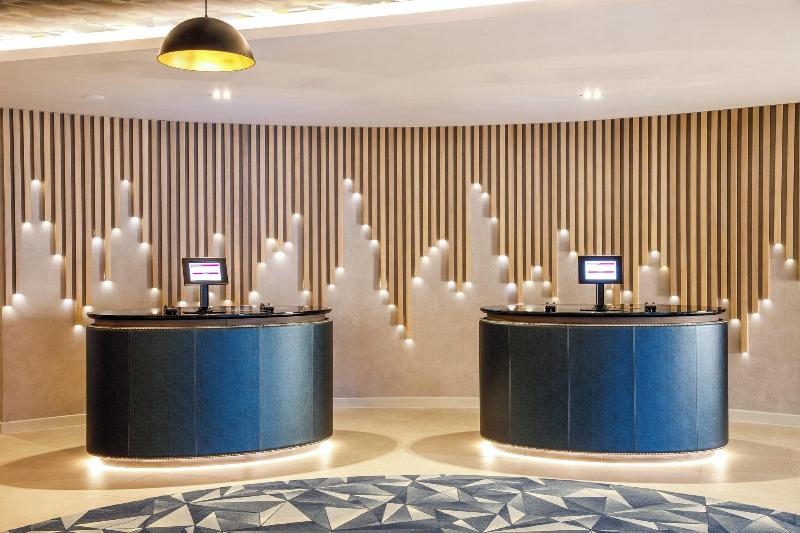 Crowne Plaza Manchester Airport - Genel