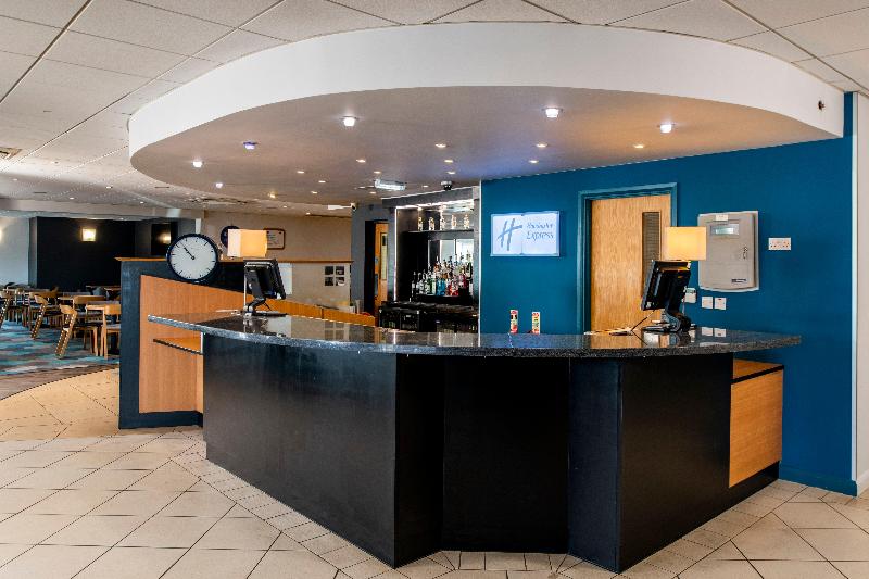 Holiday Inn Express Newcastle Gateshead - Lobi