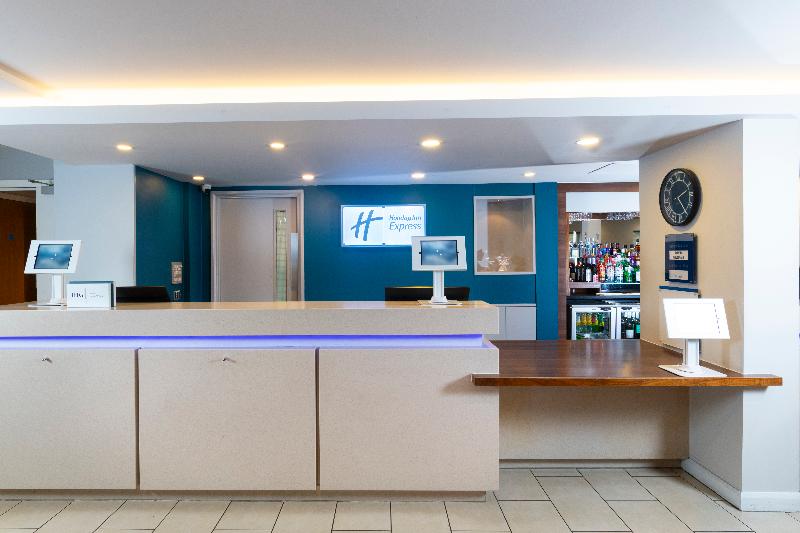 Holiday Inn Express Birmingham Oldbury M5/Jct.2 - Lobi