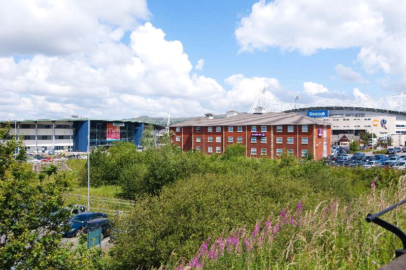 Premier Inn Bolton - Stadium/Arena - Genel