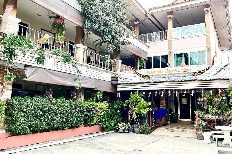 Nan Thara Place by ZUZU - Genel