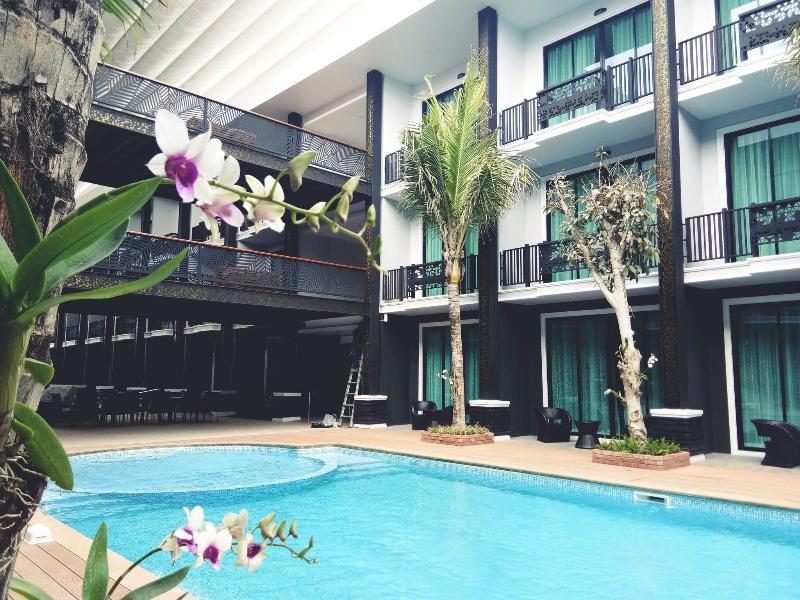Namthong Nan Hotel - Havuz