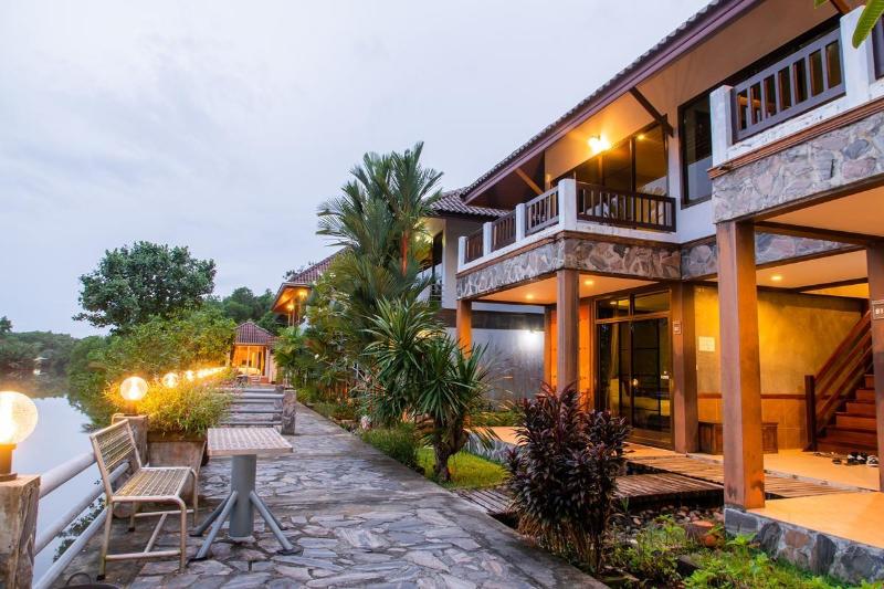 Baanrimnam Resort Trat - Lobi