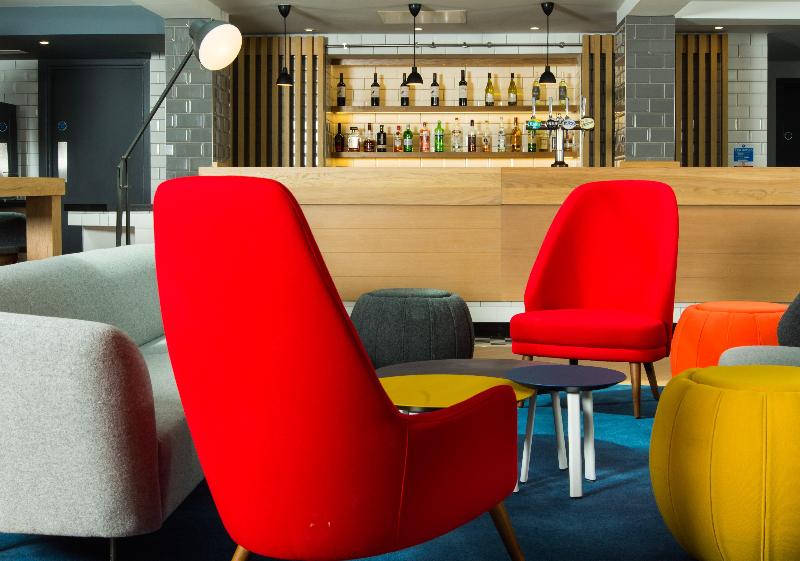 Holiday Inn Express Swindon City Centre - Bar