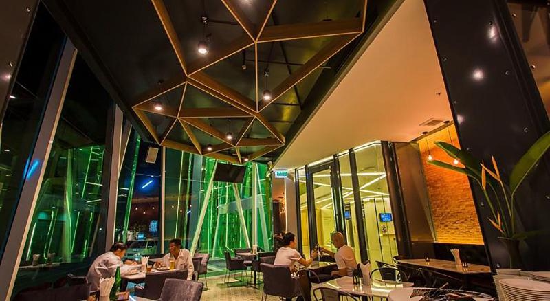 Crystal Hotel Hat Yai - Bar