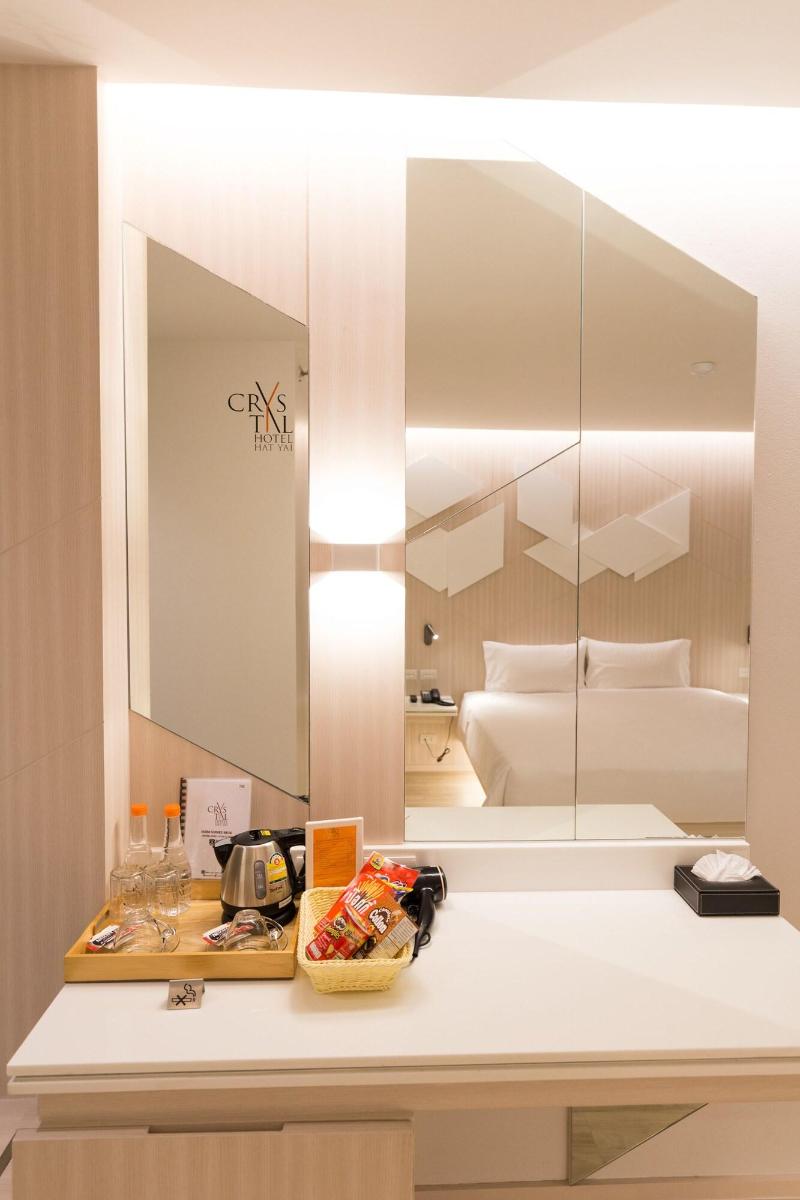 Crystal Hotel Hat Yai - Oda