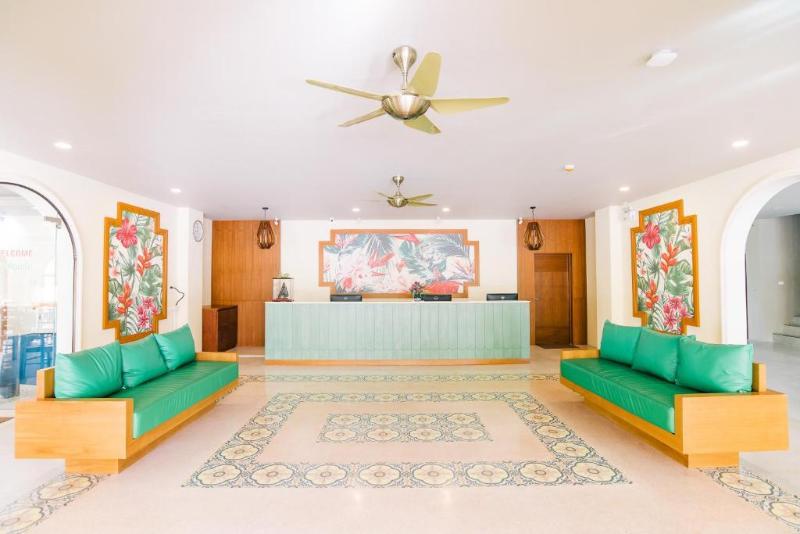 The Pineapple Hotel (SHA) - Lobi