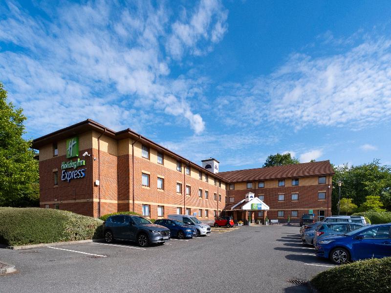 Holiday Inn Express Taunton East - Genel