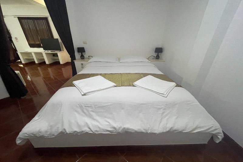 Swiss Villas Panoramic – Hillside Beach View - Oda