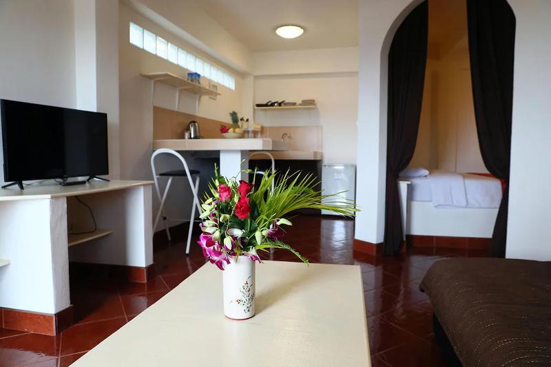 Swiss Villas Panoramic – Hillside Beach View - Oda