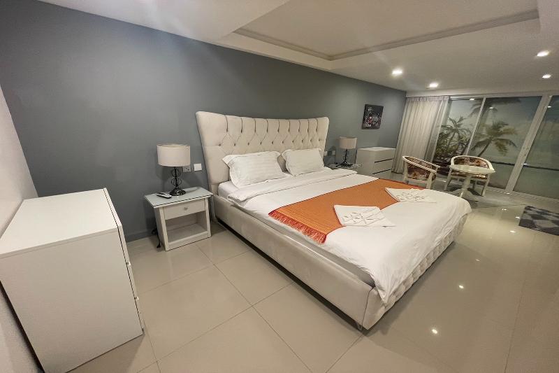 Swiss Villas Panoramic – Hillside Beach View - Oda
