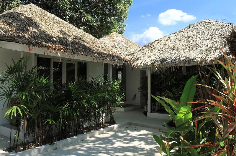 The White Cottage - Genel