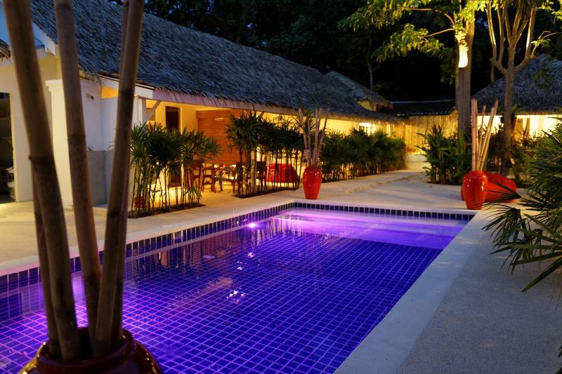 The White Cottage - Havuz