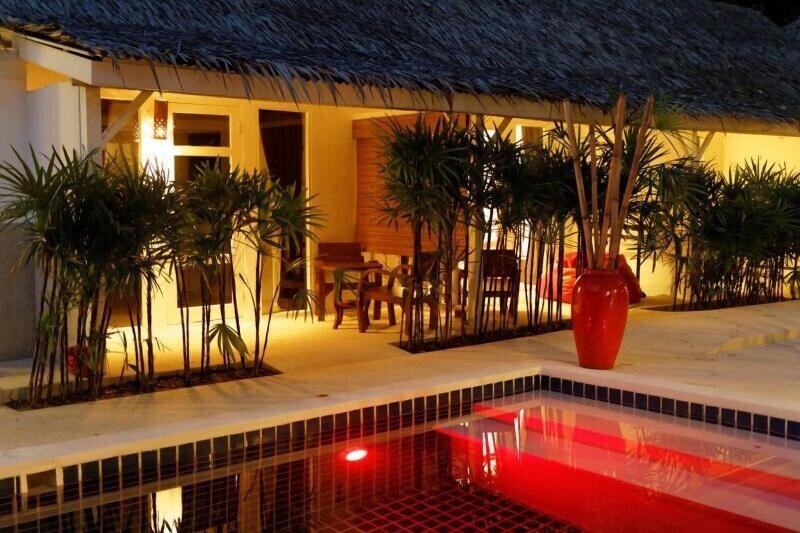 The White Cottage - Havuz