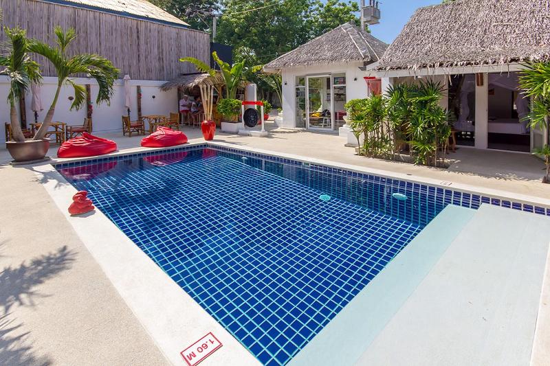 The White Cottage - Havuz