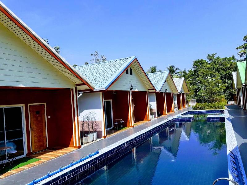 Phenwaree Amphawa Resort by ZUZU - Genel