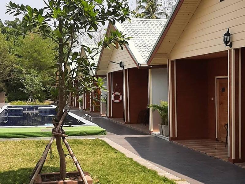 Phenwaree Amphawa Resort by ZUZU - Genel
