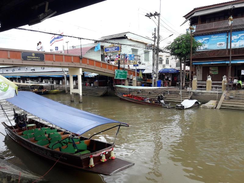 Phenwaree Amphawa Resort by ZUZU - Genel