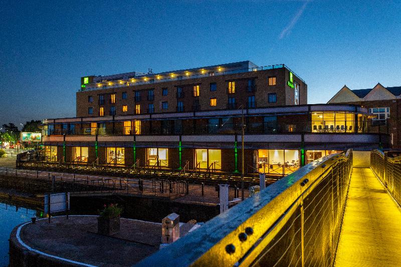 Holiday Inn London Brentford Lock - Genel