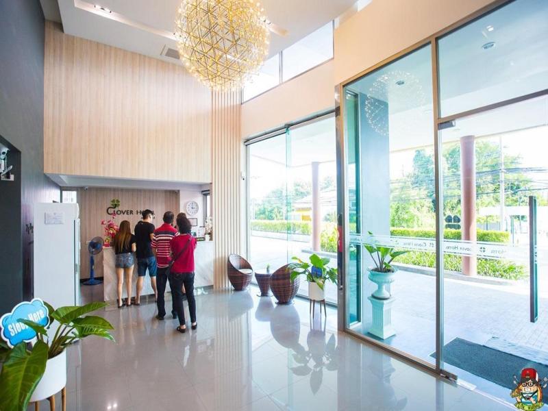 Clover Hotel Hatyai - Lobi