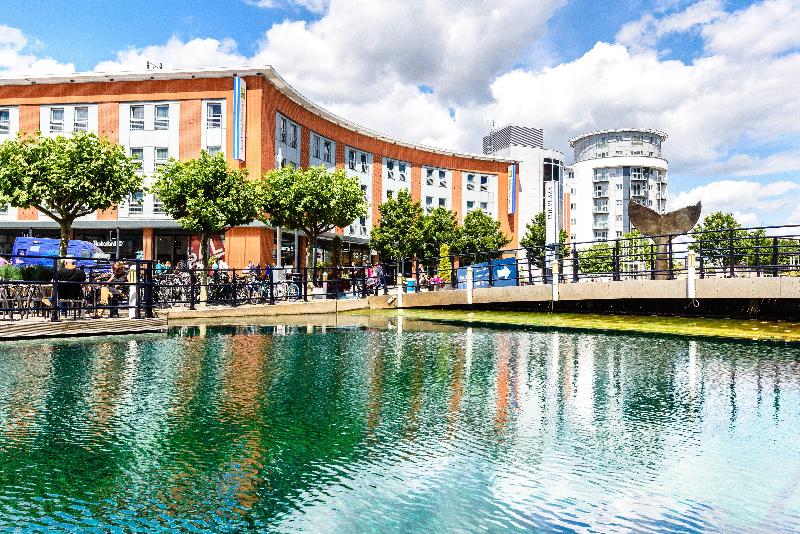 Holiday Inn Express Portsmouth Gunwharf Quays - Genel